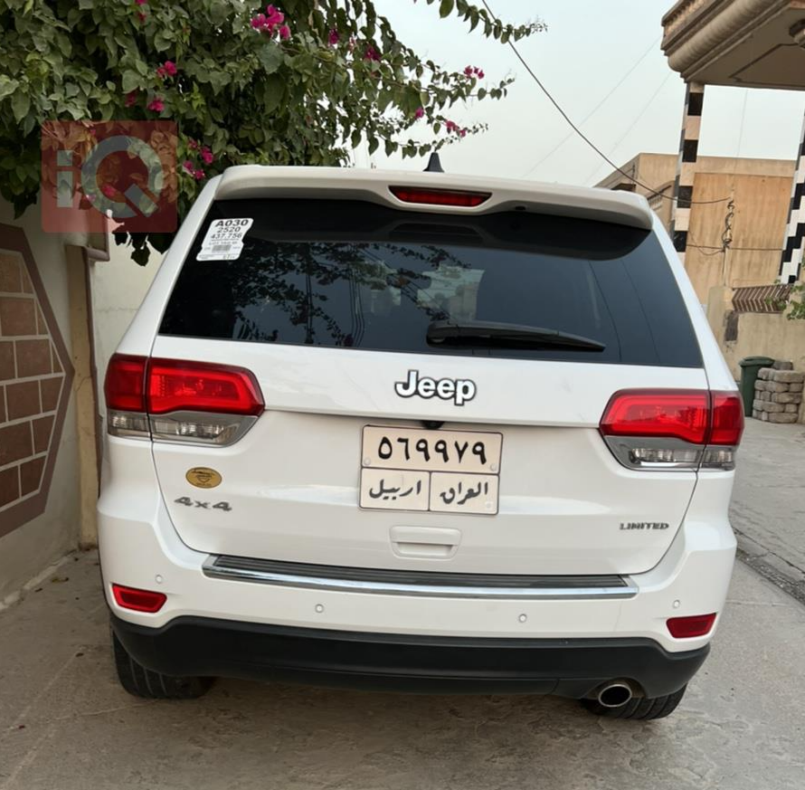 جیپ گراند شیرۆکی